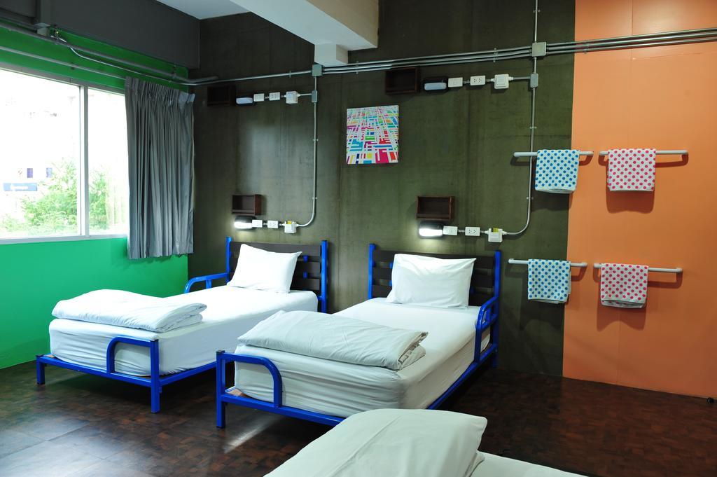 Saphaipae Hostel Bangkok Oda fotoğraf