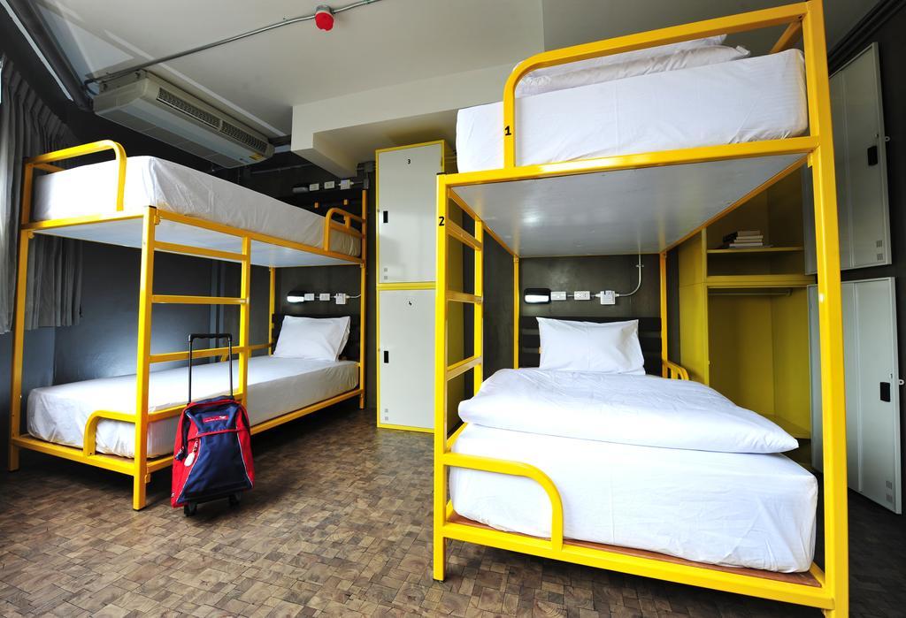 Saphaipae Hostel Bangkok Oda fotoğraf