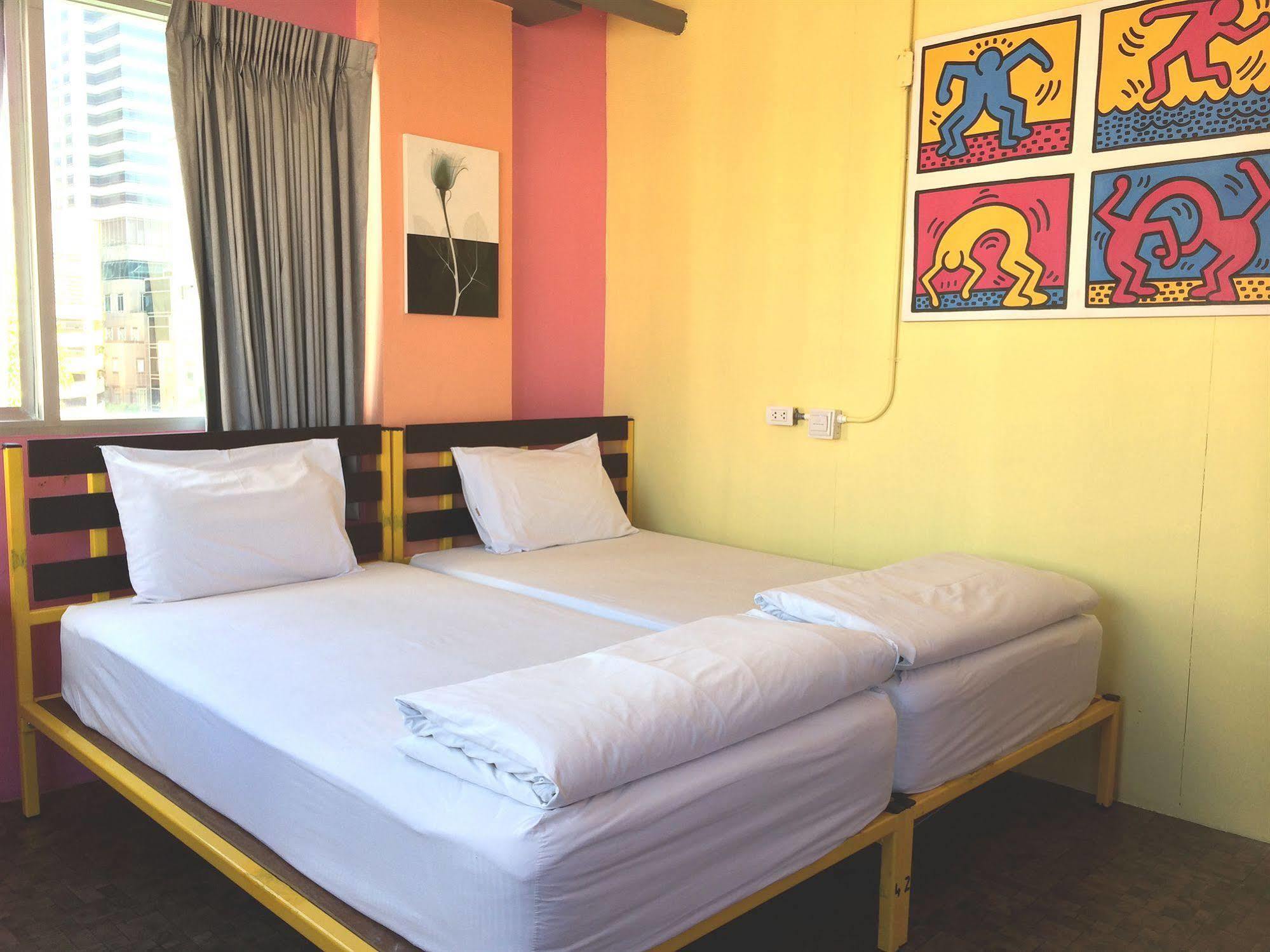 Saphaipae Hostel Bangkok Dış mekan fotoğraf